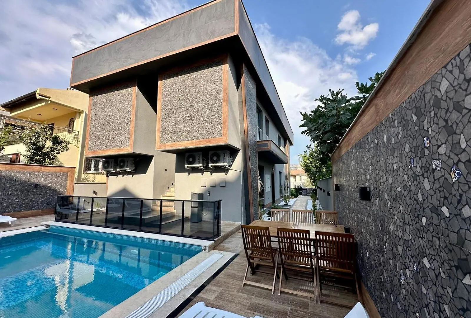 Leo Premium Apartment Kusadasi
